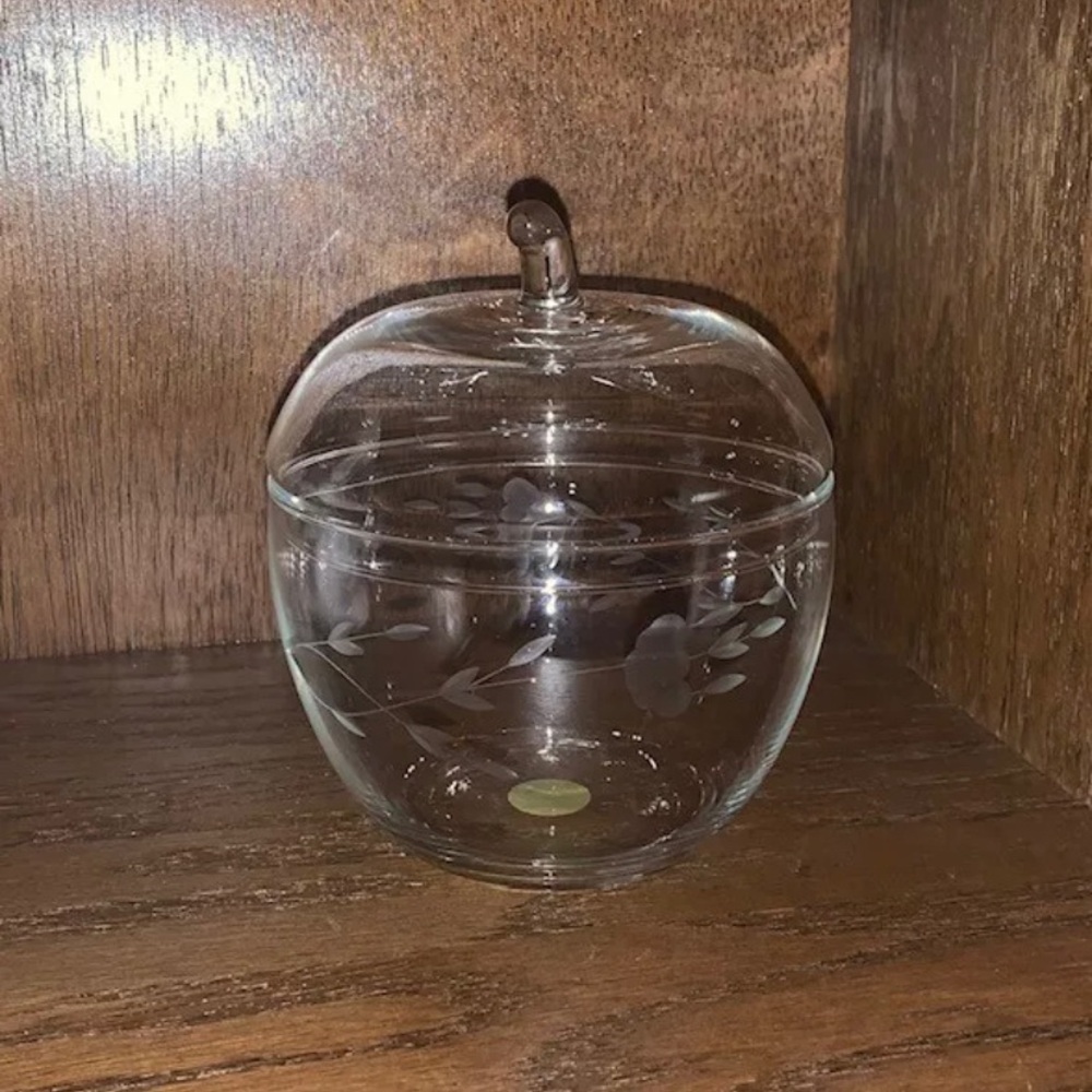 Vintage Princess House Heritage APPLE candy dish.  Approx  6” tall.